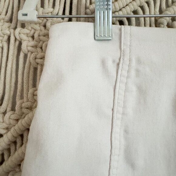 Free People Cream Mini Skirt • Size 2 • Zip Back • GUC - Picture 2 of 4